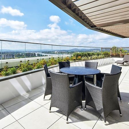Meriton Suites Canberra Eksteriør bilde The rooftop garden